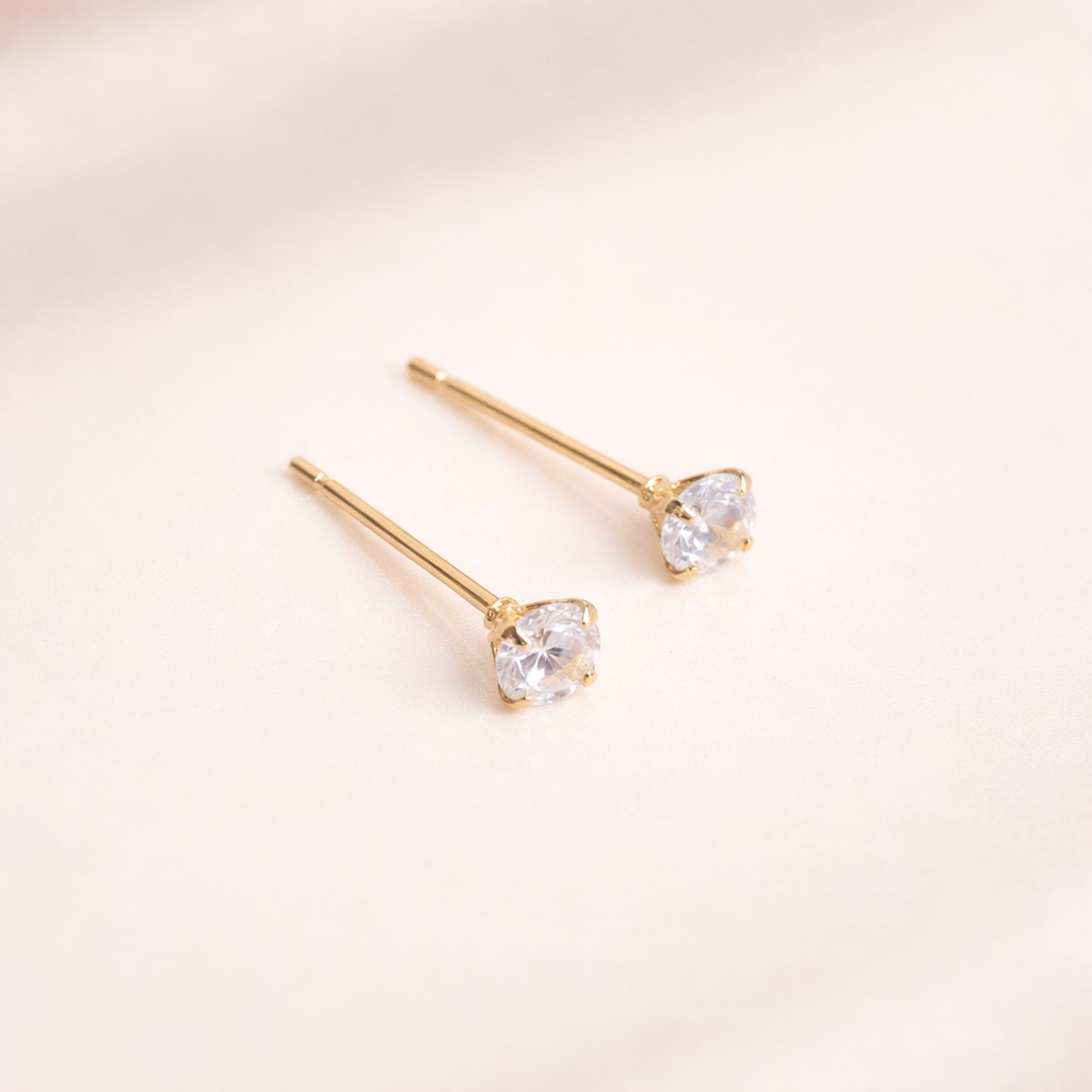 Mimimarche - E107 Crystal diamond stud earrings in gold vermeil